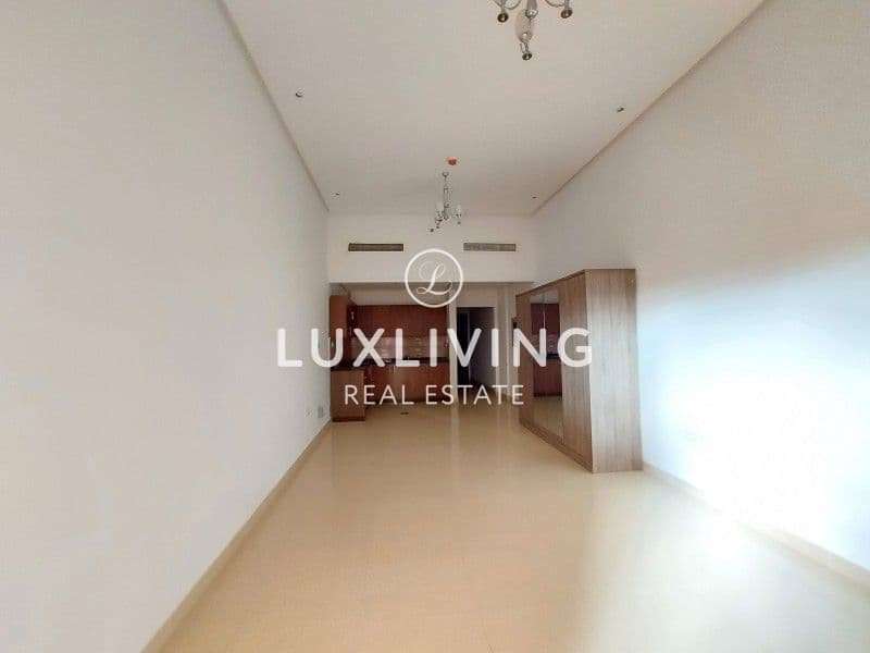 Spacious Studio with Huge Balcony | Exclusive